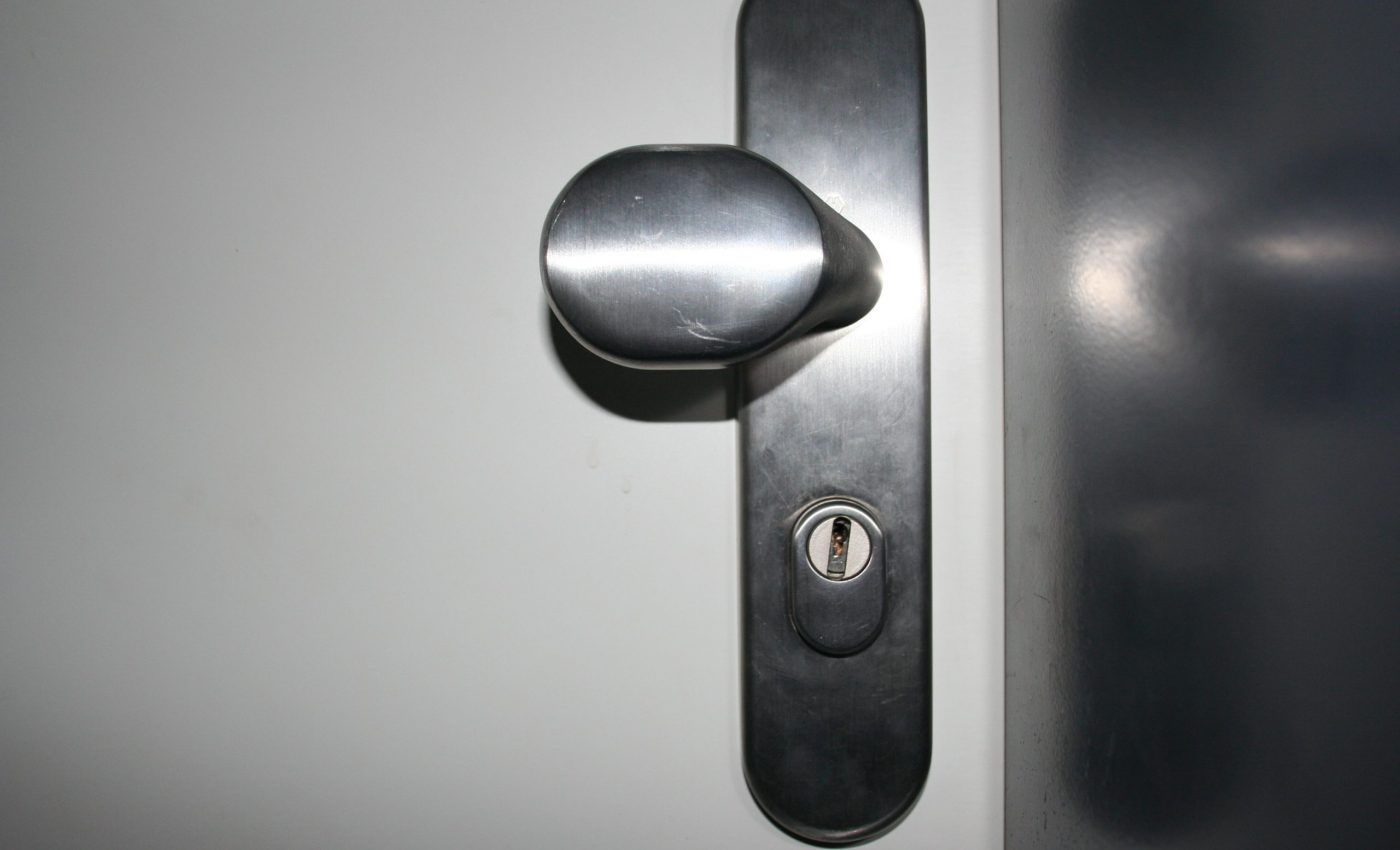 Bild mit Türknauf